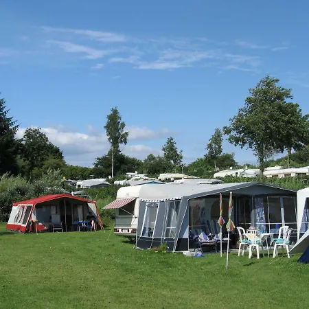 Emmerbolle Strand Camping Транекер